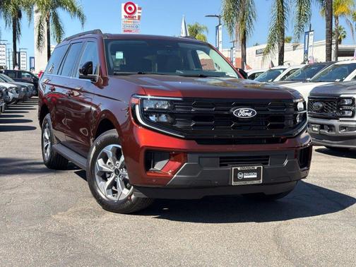 Bronze 2027 Ford Expedition ACTIVE
