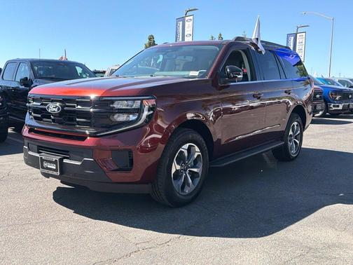Bronze 2027 Ford Expedition ACTIVE