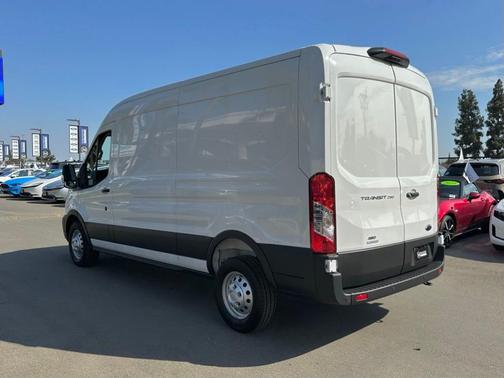Oxford White 2026 Ford Transit-250 Base