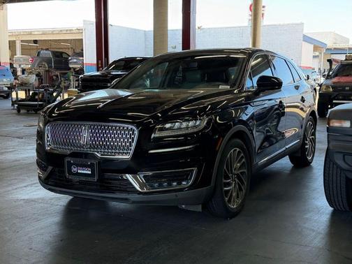 2019 Lincoln Nautilus Reserve