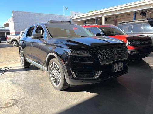 2019 Lincoln Nautilus Reserve