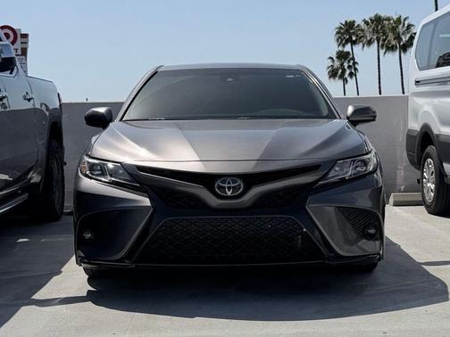 Predawn Gray Mica 2018 Toyota Camry SE