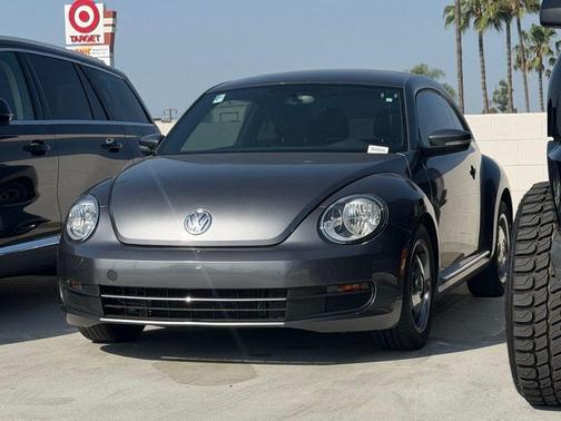 Black Uni 2013 Volkswagen Beetle 2.5L