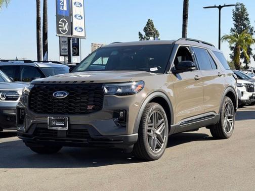Gray 2026 Ford Explorer ST-Line