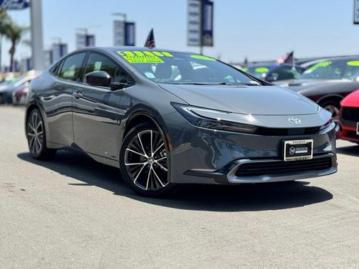 2024 Toyota Prius XLE