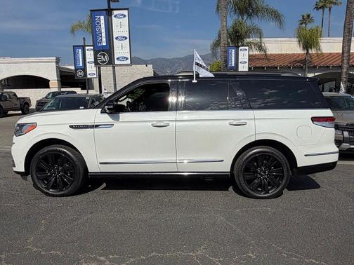 2023 Lincoln Navigator Black Label