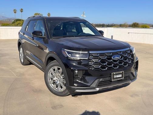 Black Metallic 2026 Ford Explorer Platinum
