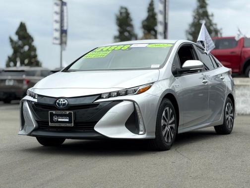 2022 Toyota Prius Prime XLE