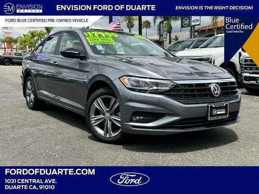 Platinum Gray Metallic 2019 Volkswagen Jetta 1.4T R-Line