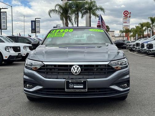 Platinum Gray Metallic 2019 Volkswagen Jetta 1.4T R-Line