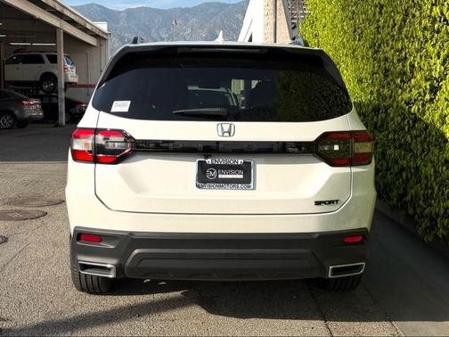 2025 Honda Pilot Sport