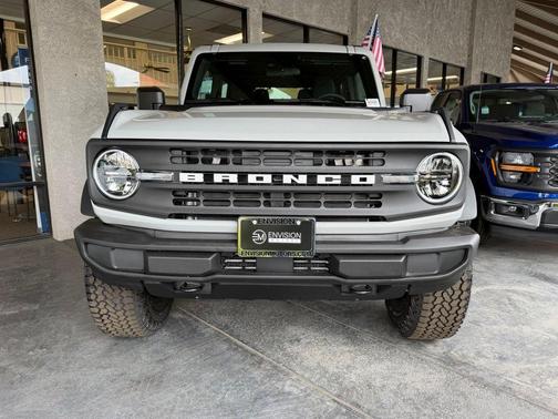 Avalanche 2026 Ford Bronco Base