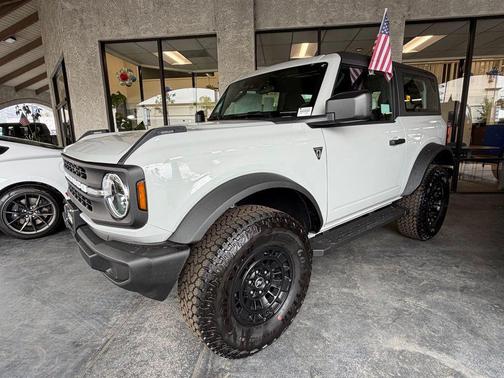 Avalanche 2026 Ford Bronco Base