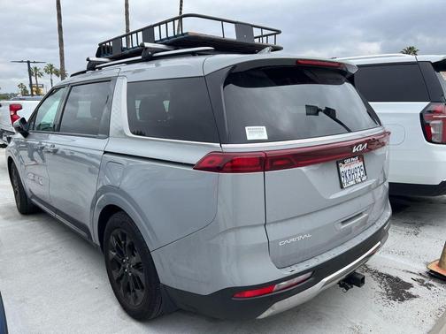 2024 Kia Carnival SX
