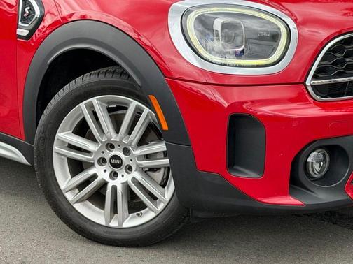 Chili Pepper Red 2024 MINI Countryman Cooper S