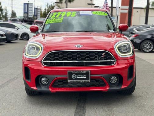 Chili Pepper Red 2024 MINI Countryman Cooper S