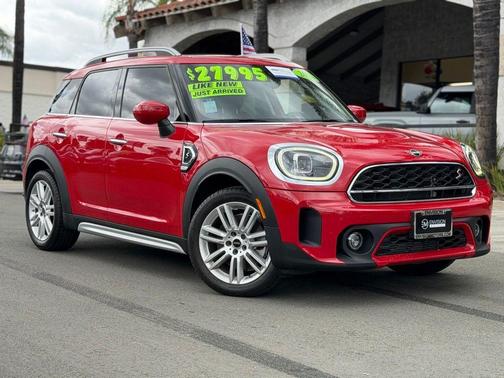 Chili Pepper Red 2024 MINI Countryman Cooper S