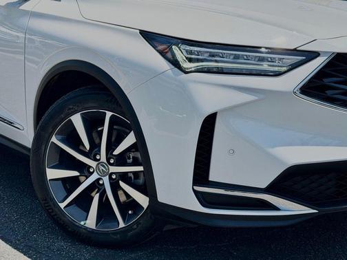 Platinum White Pearl 2025 Acura MDX Technology Package