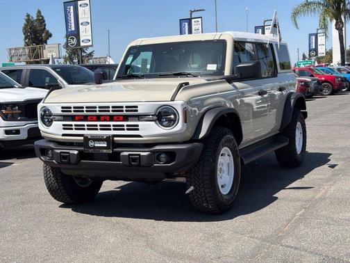 Desert Sand 2026 Ford Bronco Heritage Edition