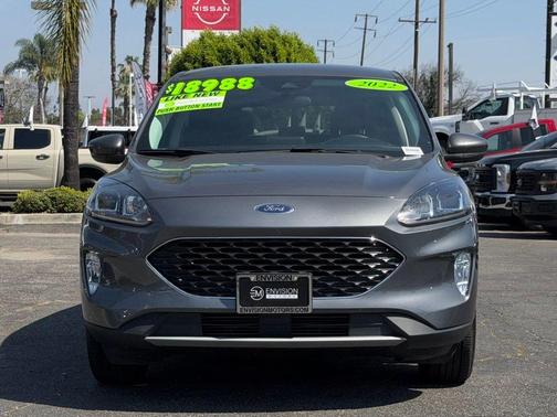Gray Metallic 2022 Ford Escape SEL