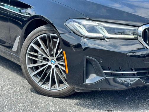 2022 BMW 530 i