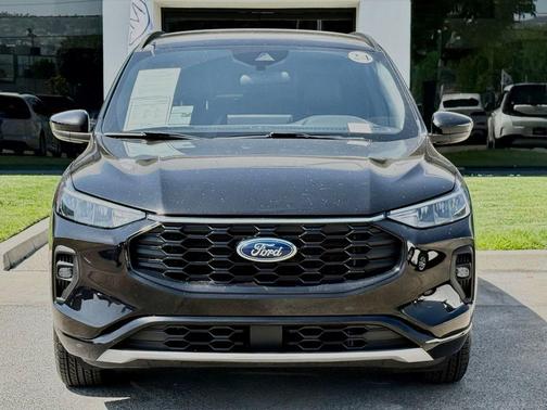 Black Metallic 2024 Ford Escape ST-Line Select