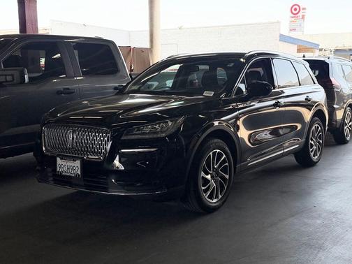 Black Metallic 2022 Lincoln Corsair Standard