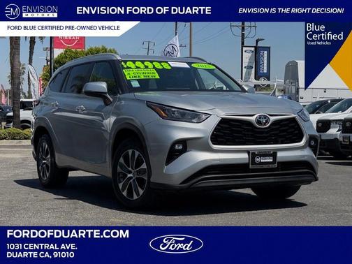 Celestial Silver Metallic 2025 Toyota Highlander XLE