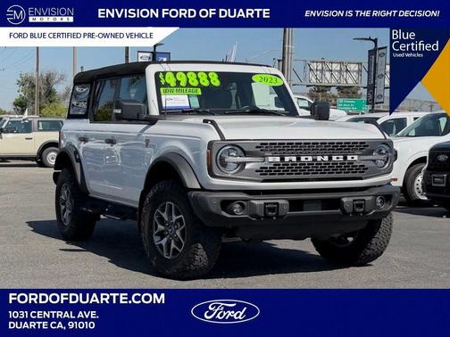 Oxford White 2023 Ford Bronco Badlands