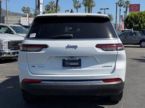 2022 Jeep Grand Cherokee L Laredo