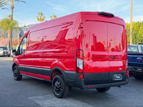 2026 Ford Transit-250 148 WB Medium Roof Cargo