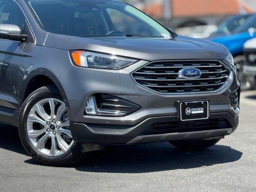 2023 Ford Edge Titanium