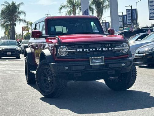 Ruby Red Metallic Tinted Clearcoat 2026 Ford Bronco Outer Banks