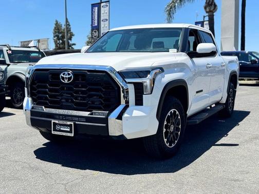 2022 Toyota Tundra SR5