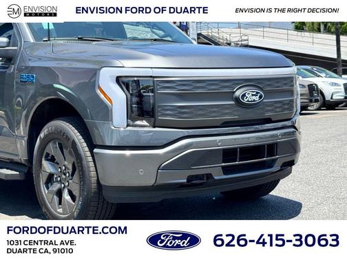 2025 Ford F-150 Lightning LARIAT