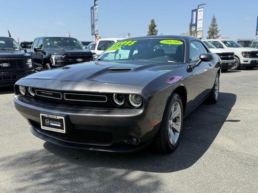2020 Dodge Challenger SXT