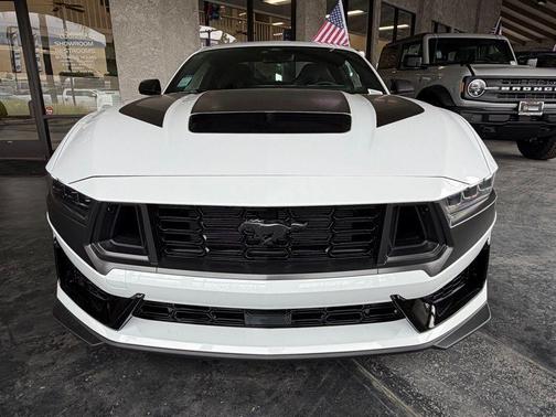 Oxford White 2026 Ford Mustang Dark Horse