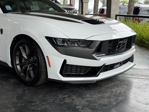 Oxford White 2026 Ford Mustang Dark Horse