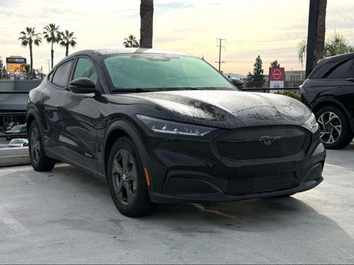 2022 Ford Mustang Mach-E Select