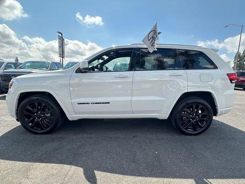 2017 Jeep Grand Cherokee Altitude