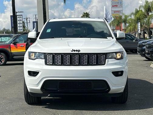 2017 Jeep Grand Cherokee Altitude