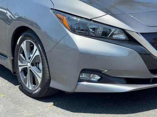 2021 Nissan Leaf SV