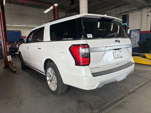 White Platinum 2019 Ford Expedition Max Platinum