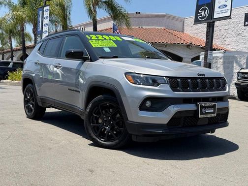 Billet Silver Metallic Clearcoat 2023 Jeep Compass Altitude