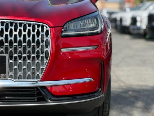 2025 Lincoln Corsair Premiere