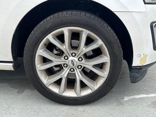 White Platinum Clearcoat Metallic 2018 Ford Expedition Platinum