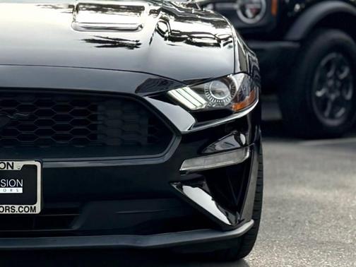 2021 Ford Mustang EcoBoost