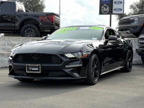 2021 Ford Mustang EcoBoost
