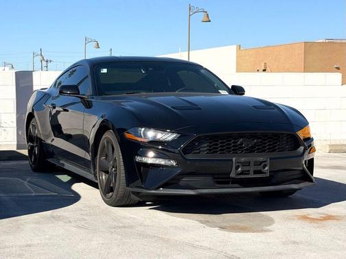 2021 Ford Mustang EcoBoost