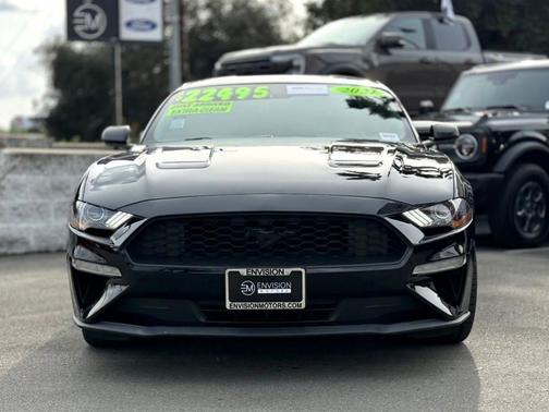 2021 Ford Mustang EcoBoost